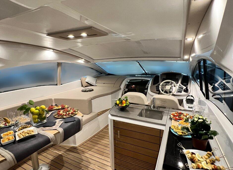 Motoryacht 