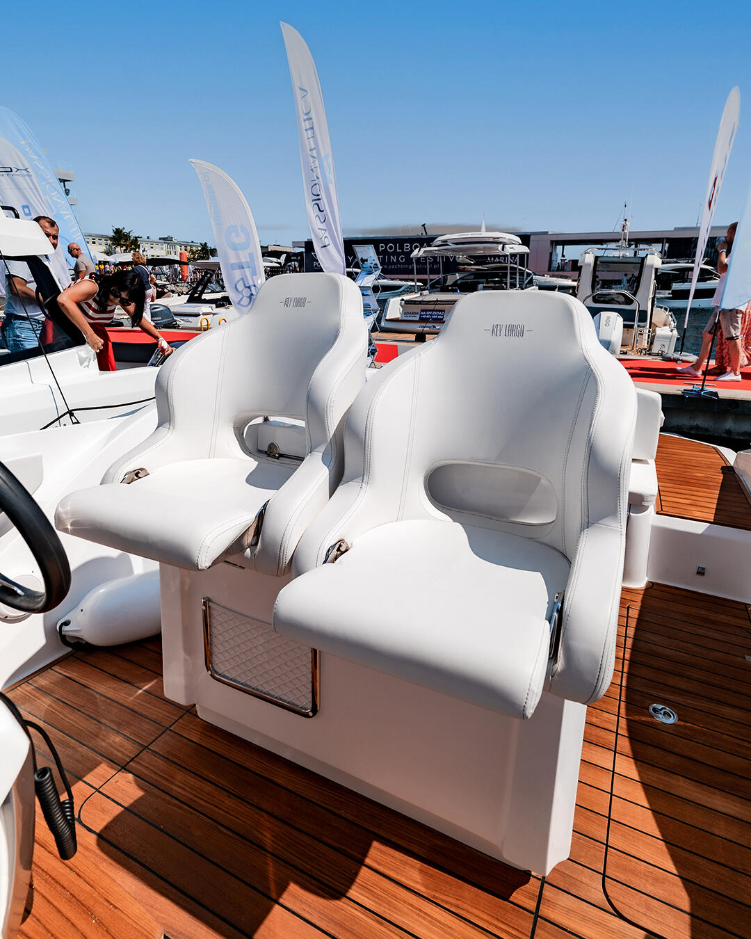 Motor boat 