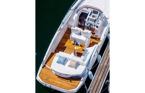 Motor boat 