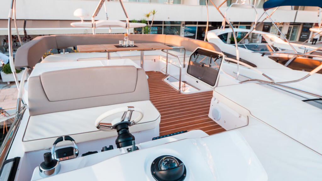 Motoryacht 