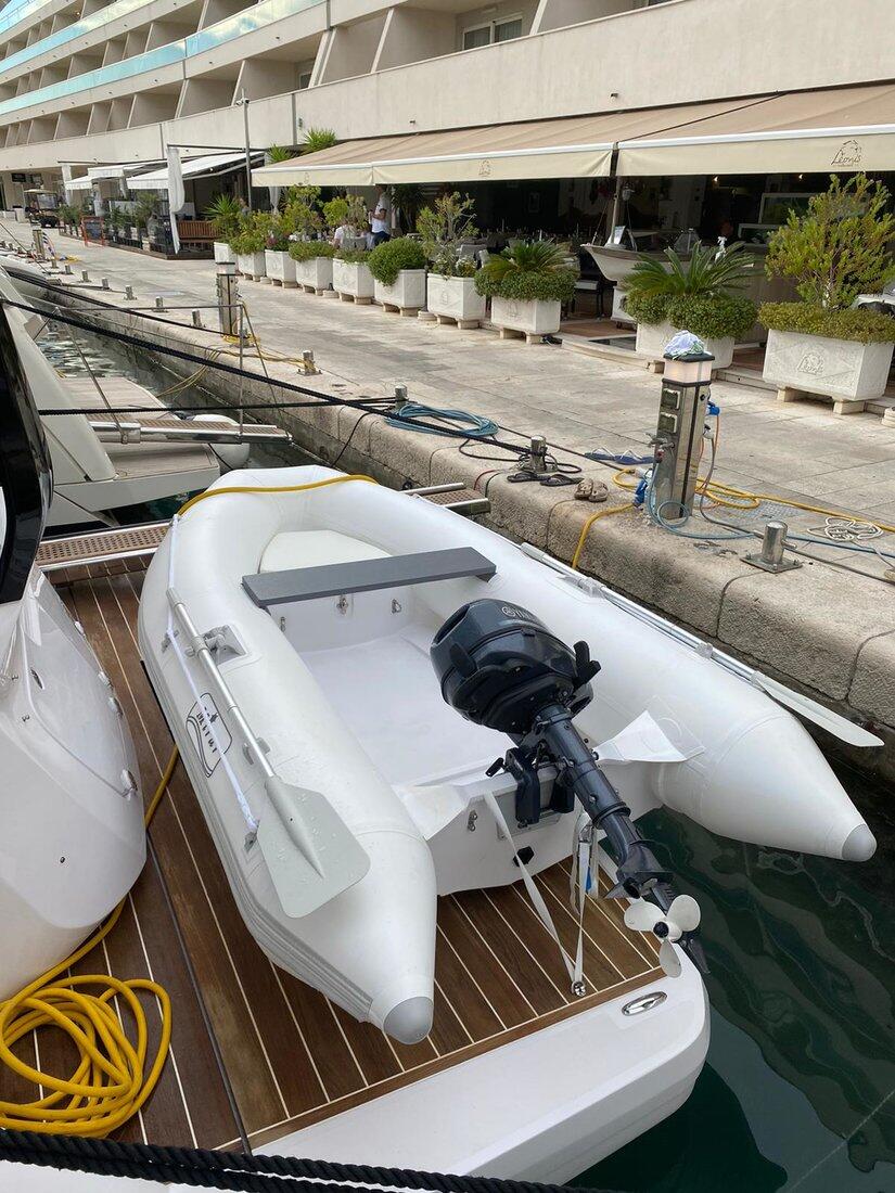 Motoryacht 