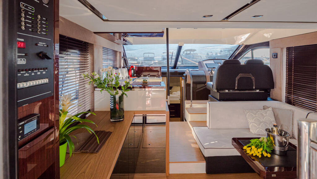 Motoryacht 