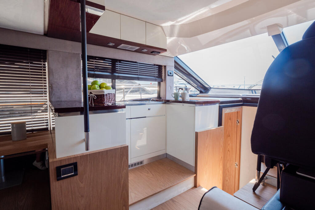 Motoryacht 