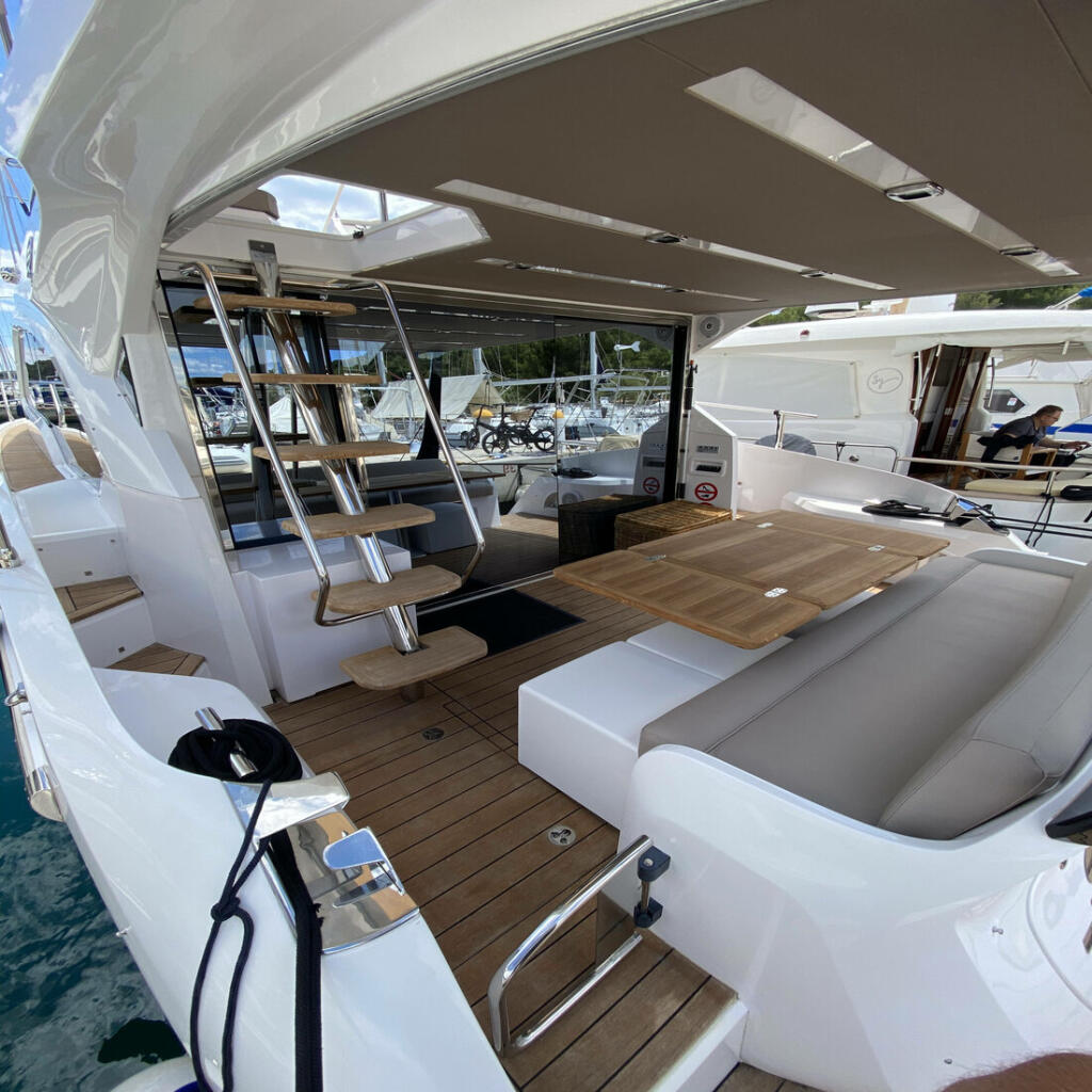 Motoryacht 