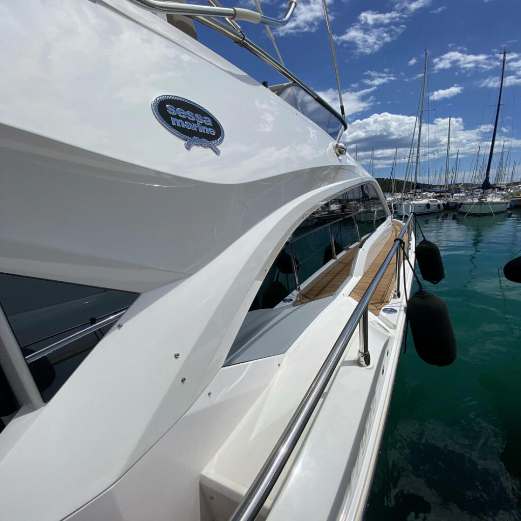Motoryacht 