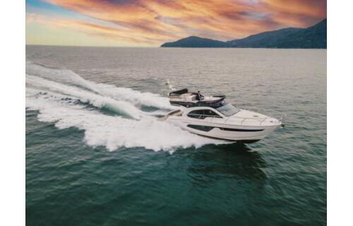 Motoryacht 