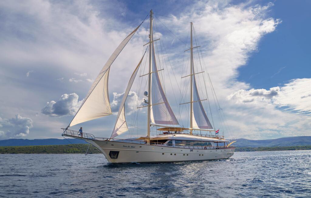 Gulet & Motor Sailer 