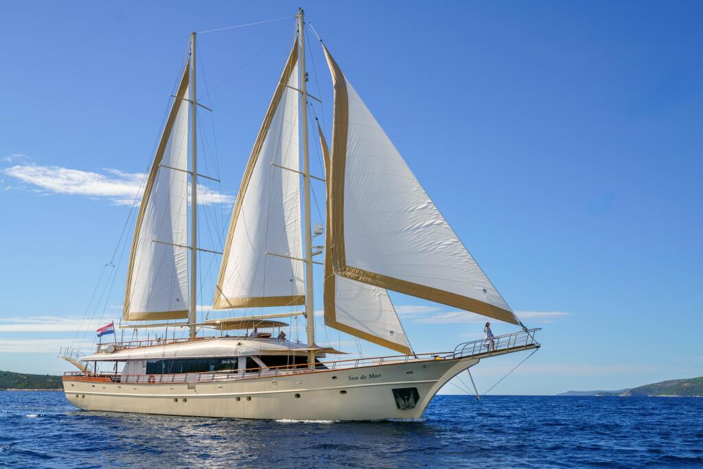 Gulet & Motor Sailer 