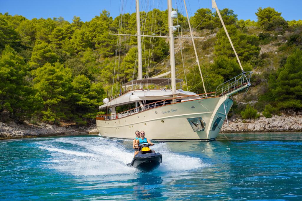 Gulet & Motor Sailer 