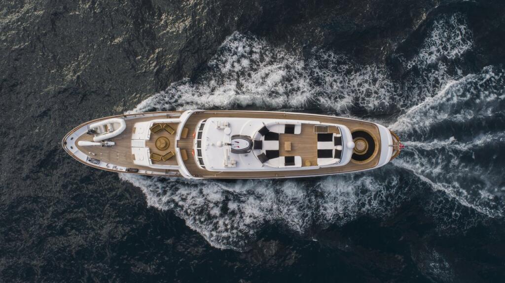 Luxury motor yacht 