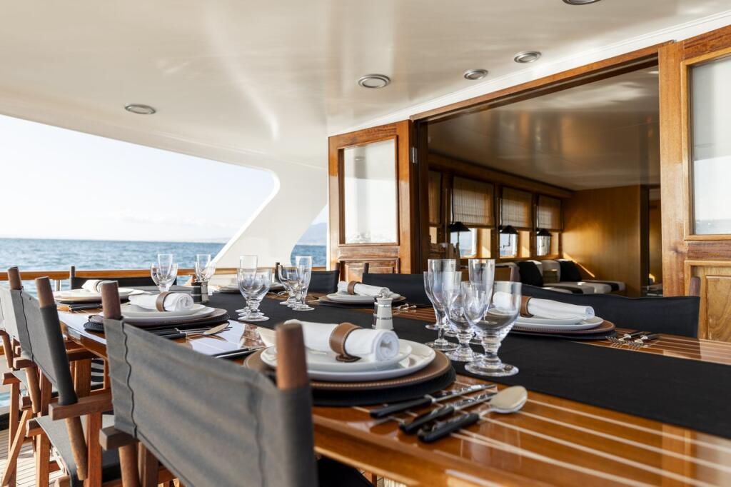 Luxury motor yacht 