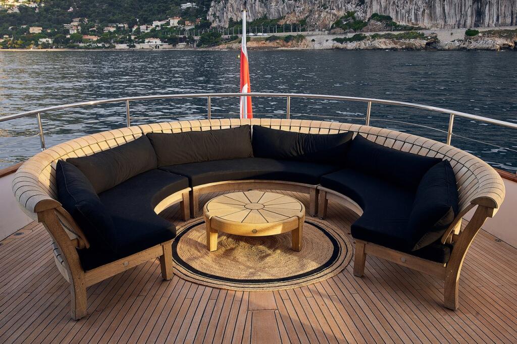 Luxury motor yacht 
