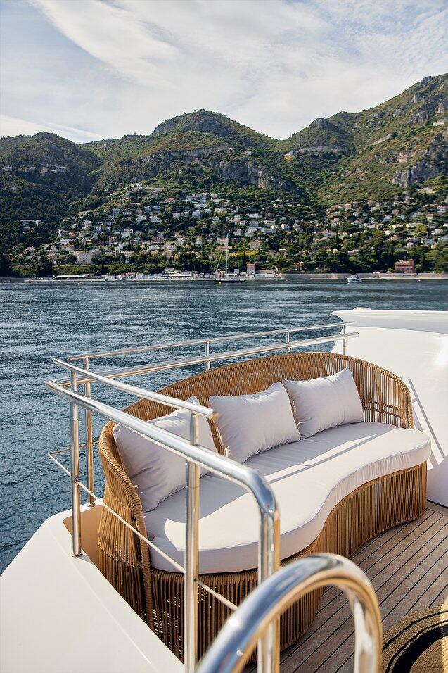 Luxury motor yacht 
