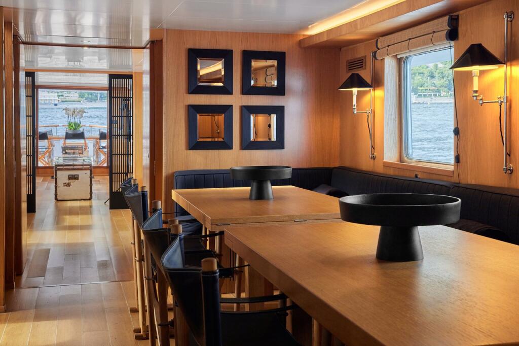 Luxury motor yacht 