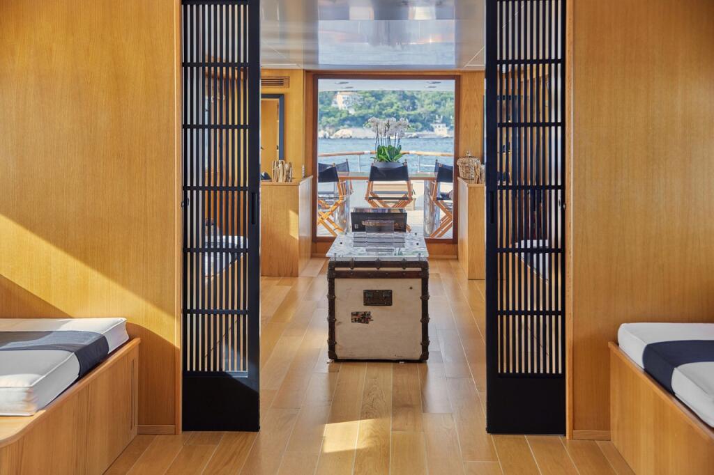 Luxury motor yacht 