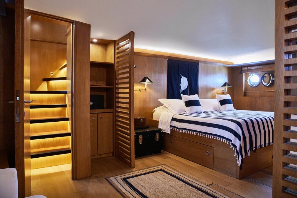 Luxury motor yacht 