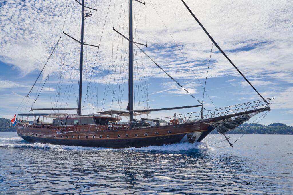 Gulet & Motorsailer 
