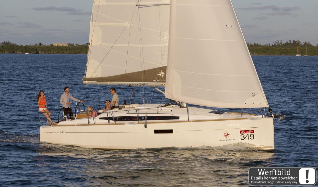 Sailing yacht 