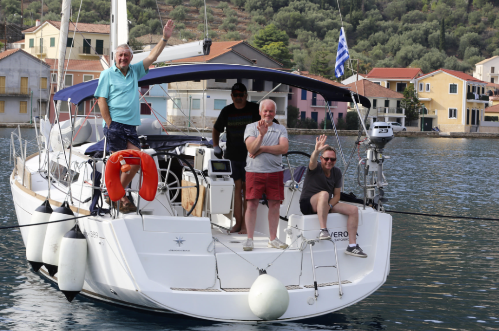 Sailing yacht 