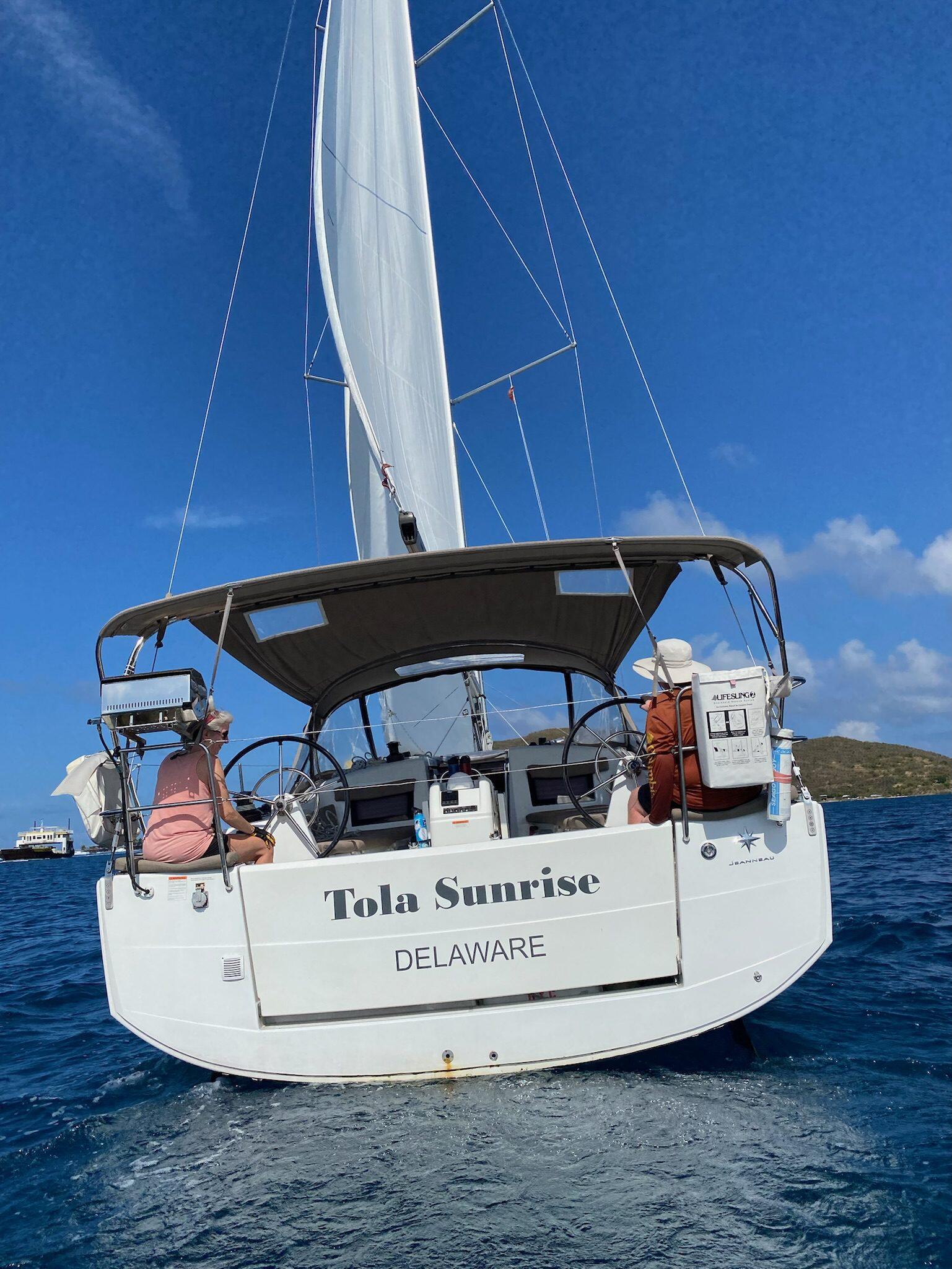 Sailing yacht 