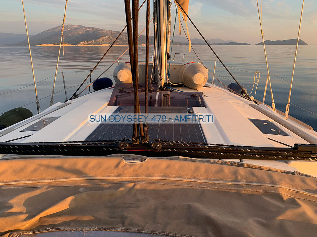 Sailing yacht 