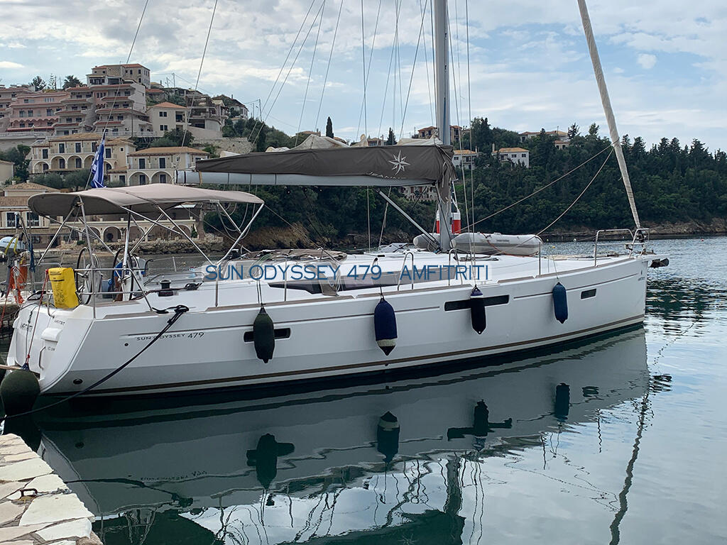 Sailing yacht 