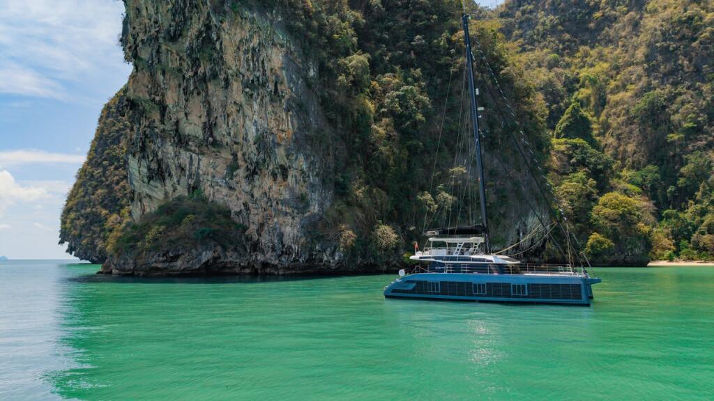 Catamaran 