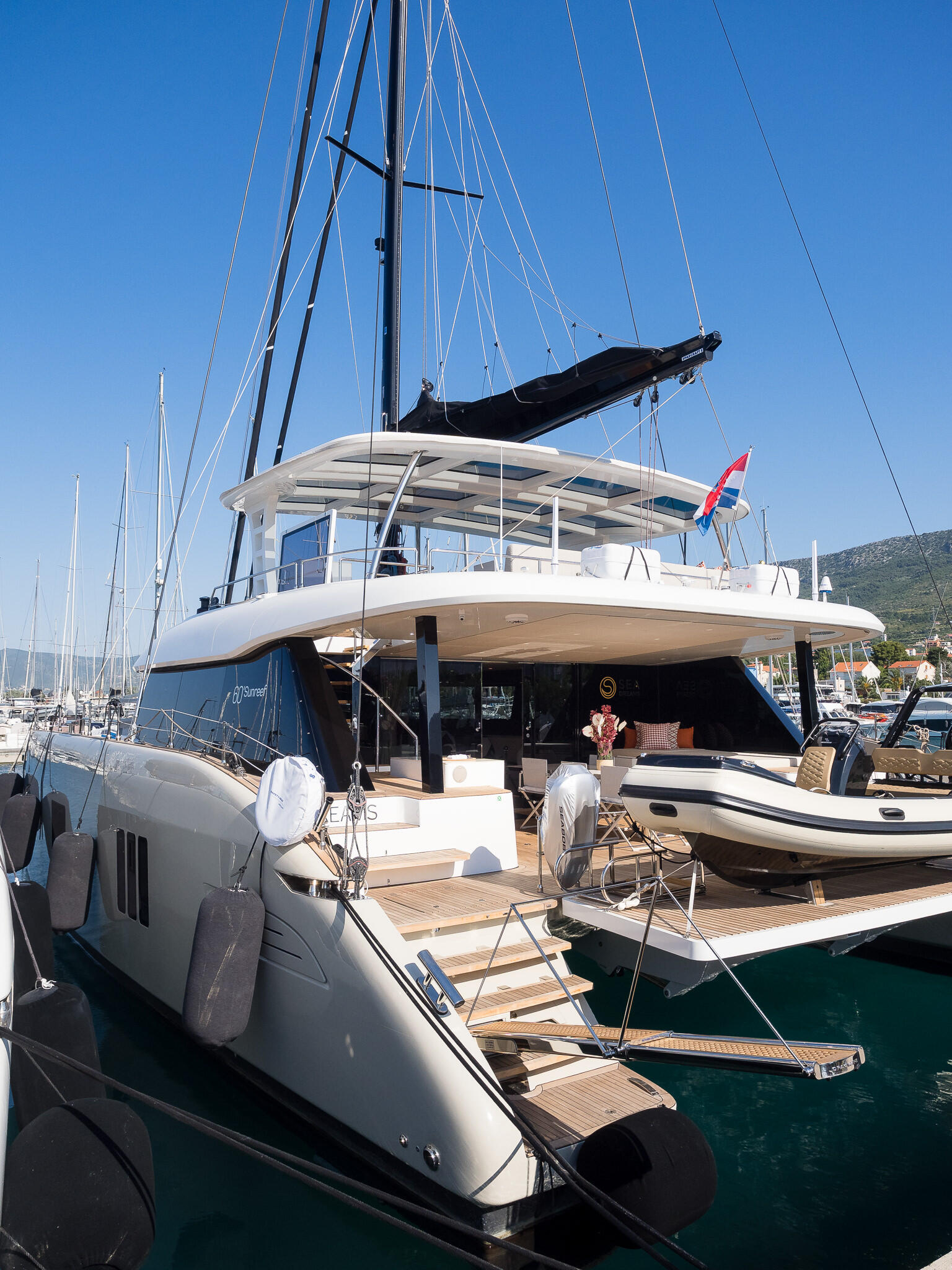 Catamaran 