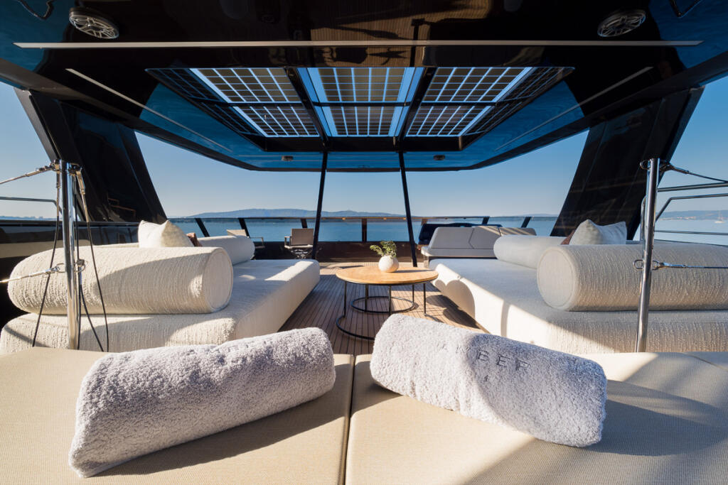 Power catamaran 