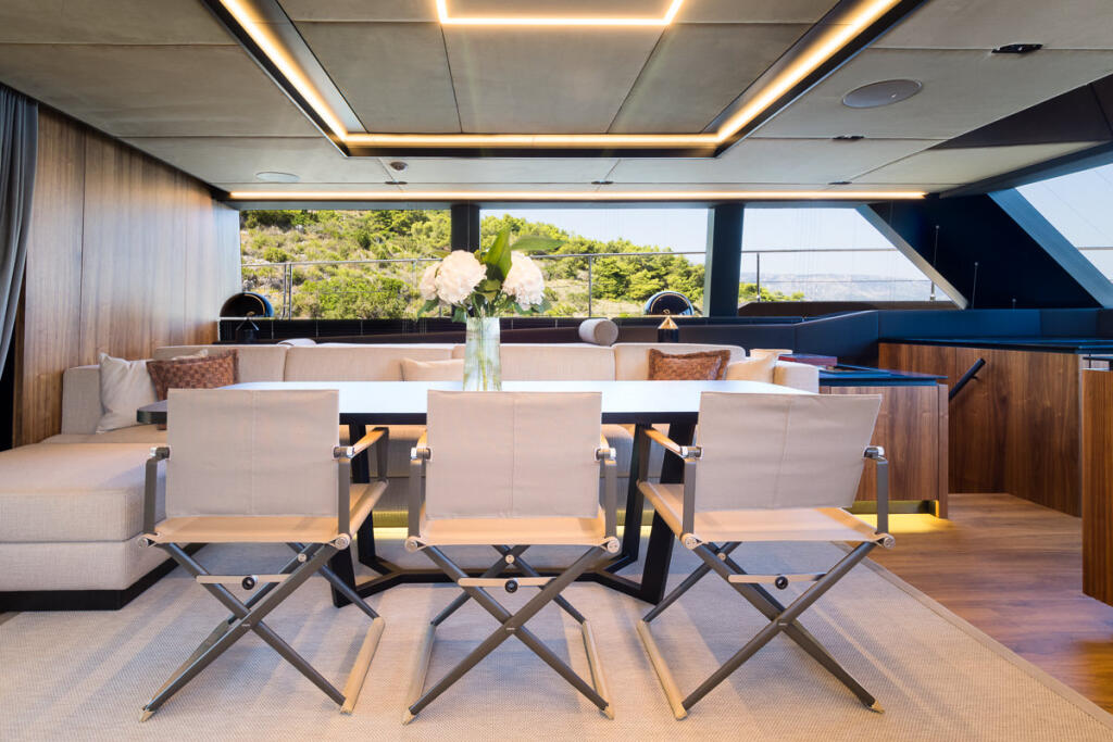 Power catamaran 