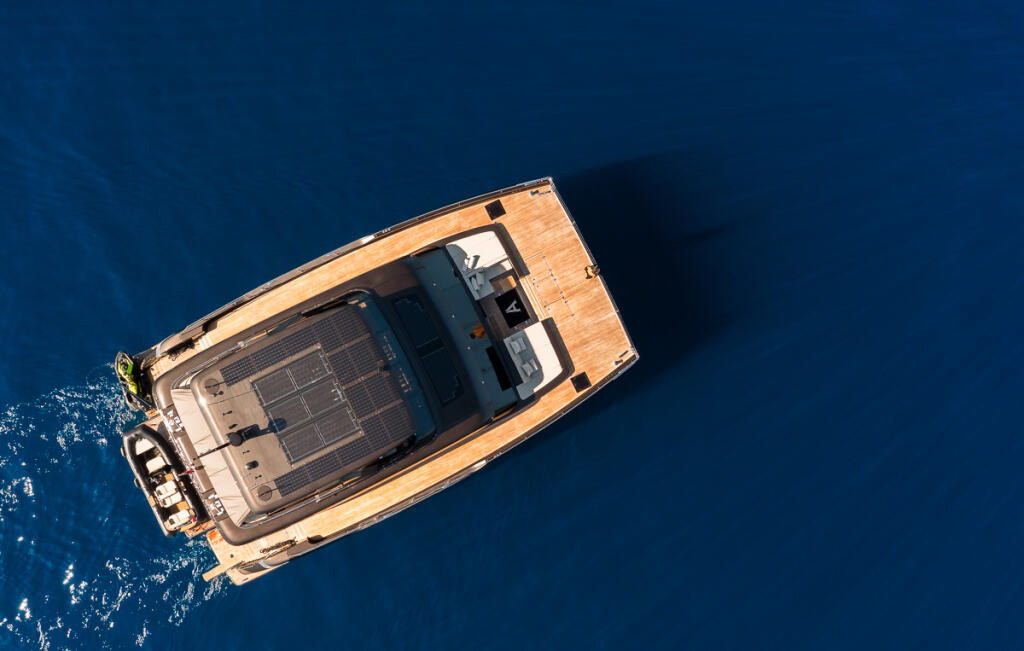 Power catamaran 