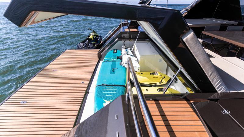 Power catamaran 