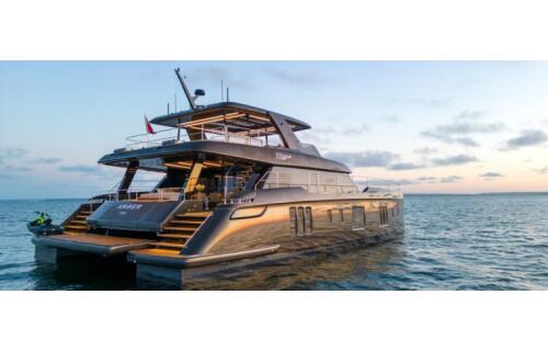 Power catamaran 