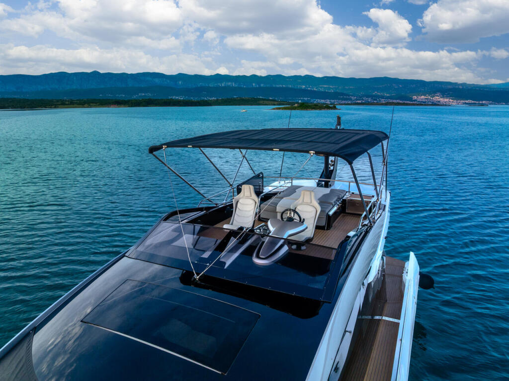 Motoryacht 