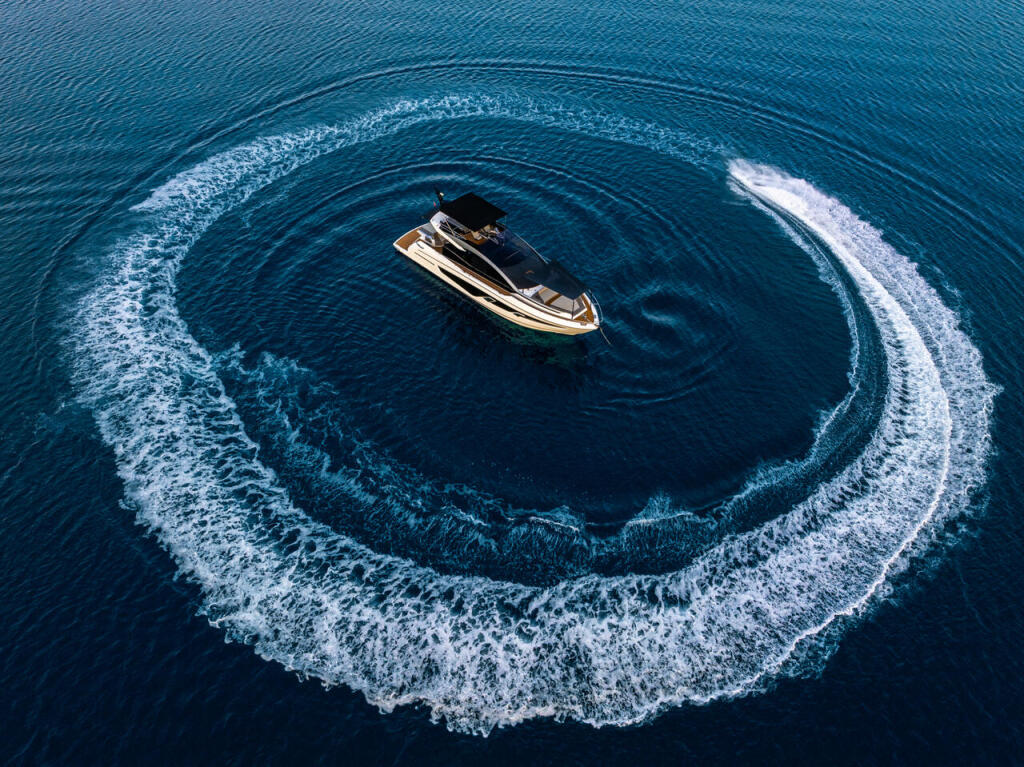 Motoryacht 