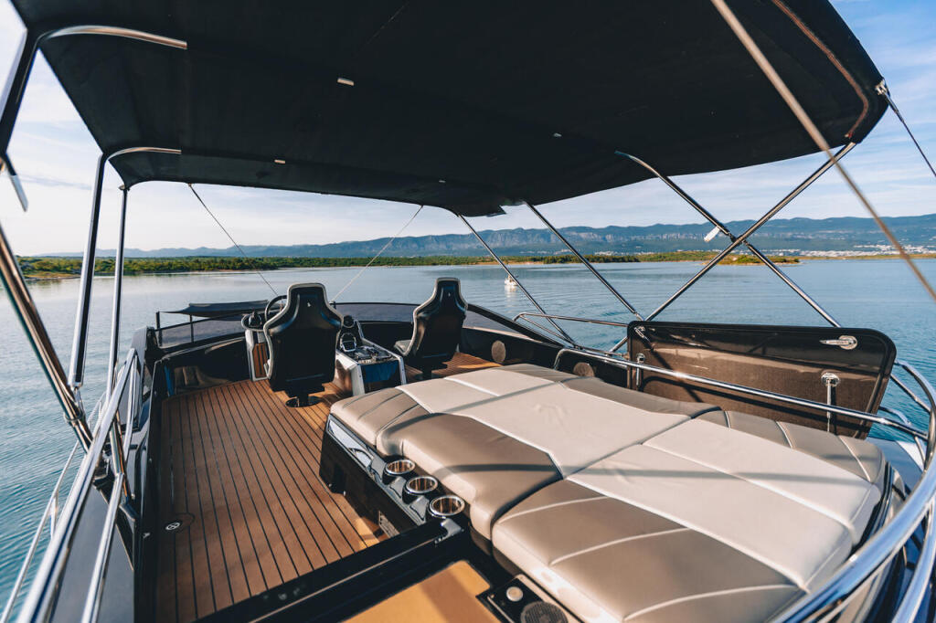 Motoryacht 