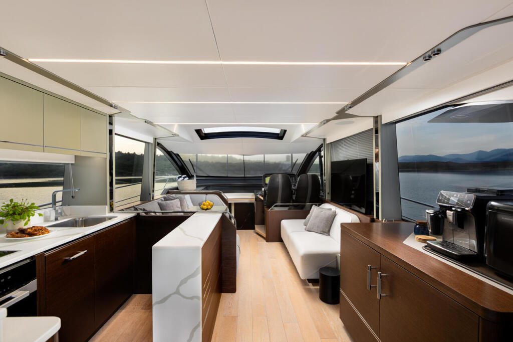Motoryacht 