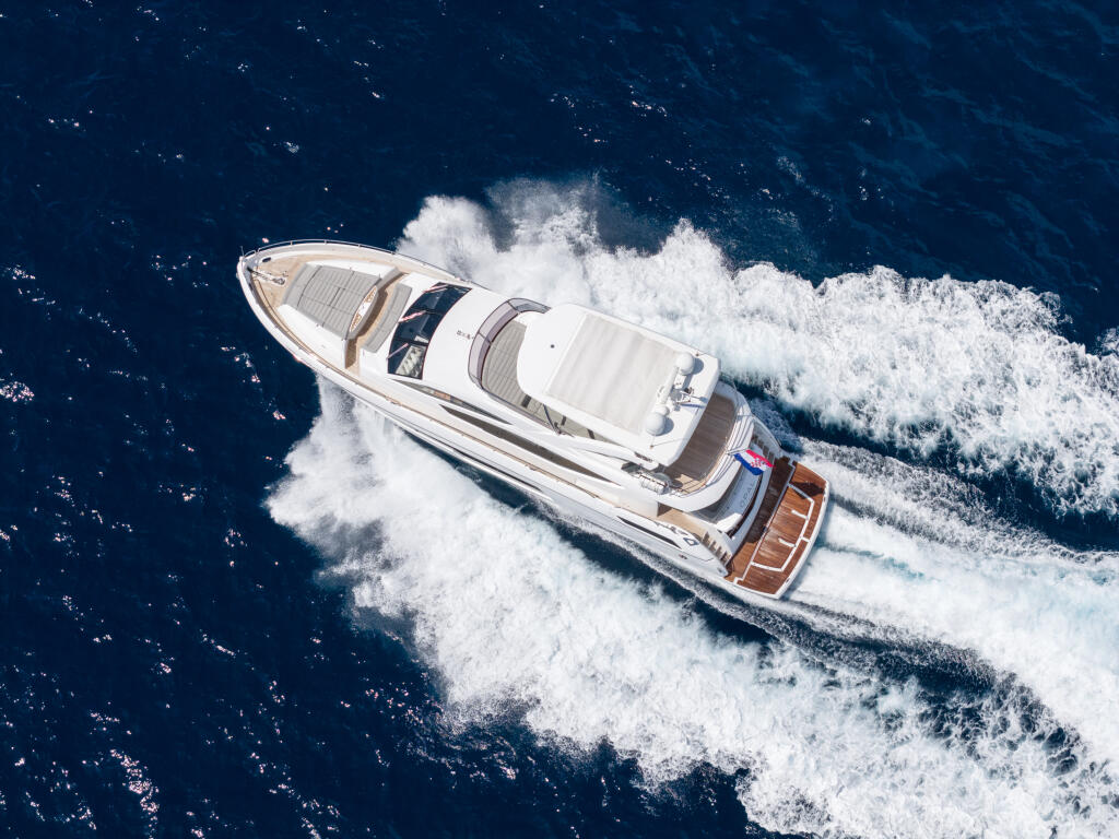 Motoryacht 