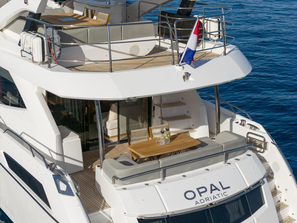 Motoryacht 