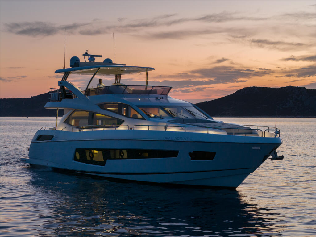 Motoryacht 