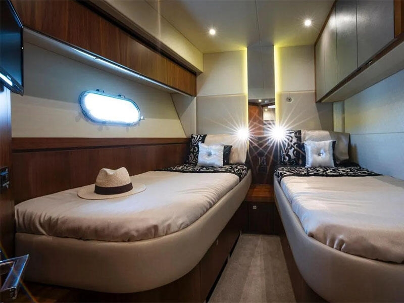 Motoryacht 
