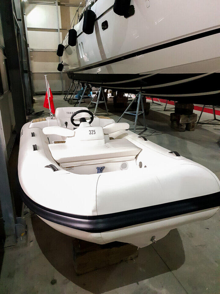 Motoryacht 