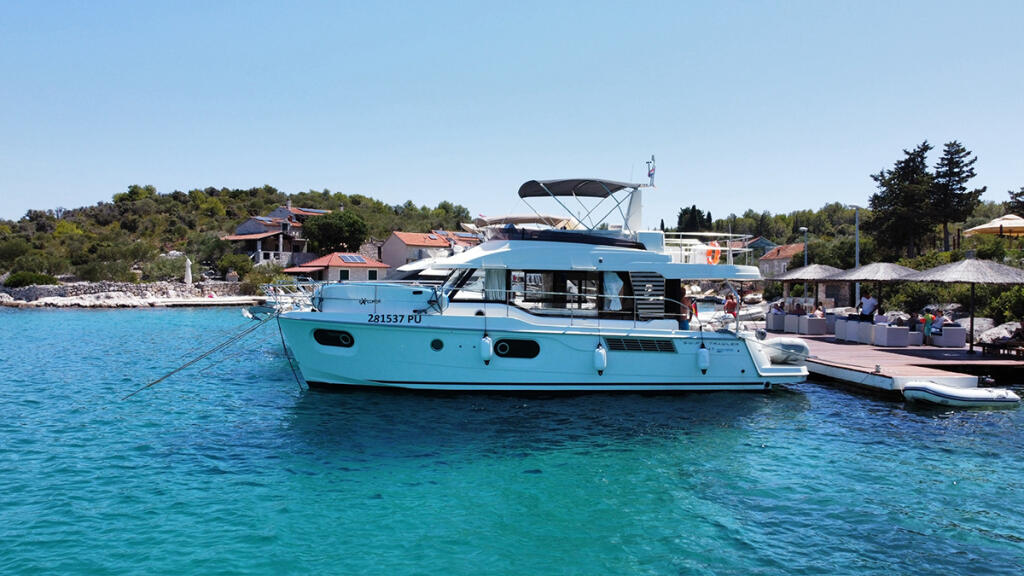 Motoryacht 