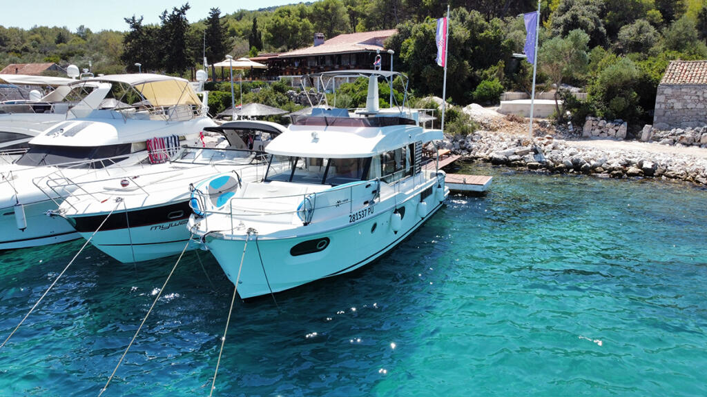 Motoryacht 