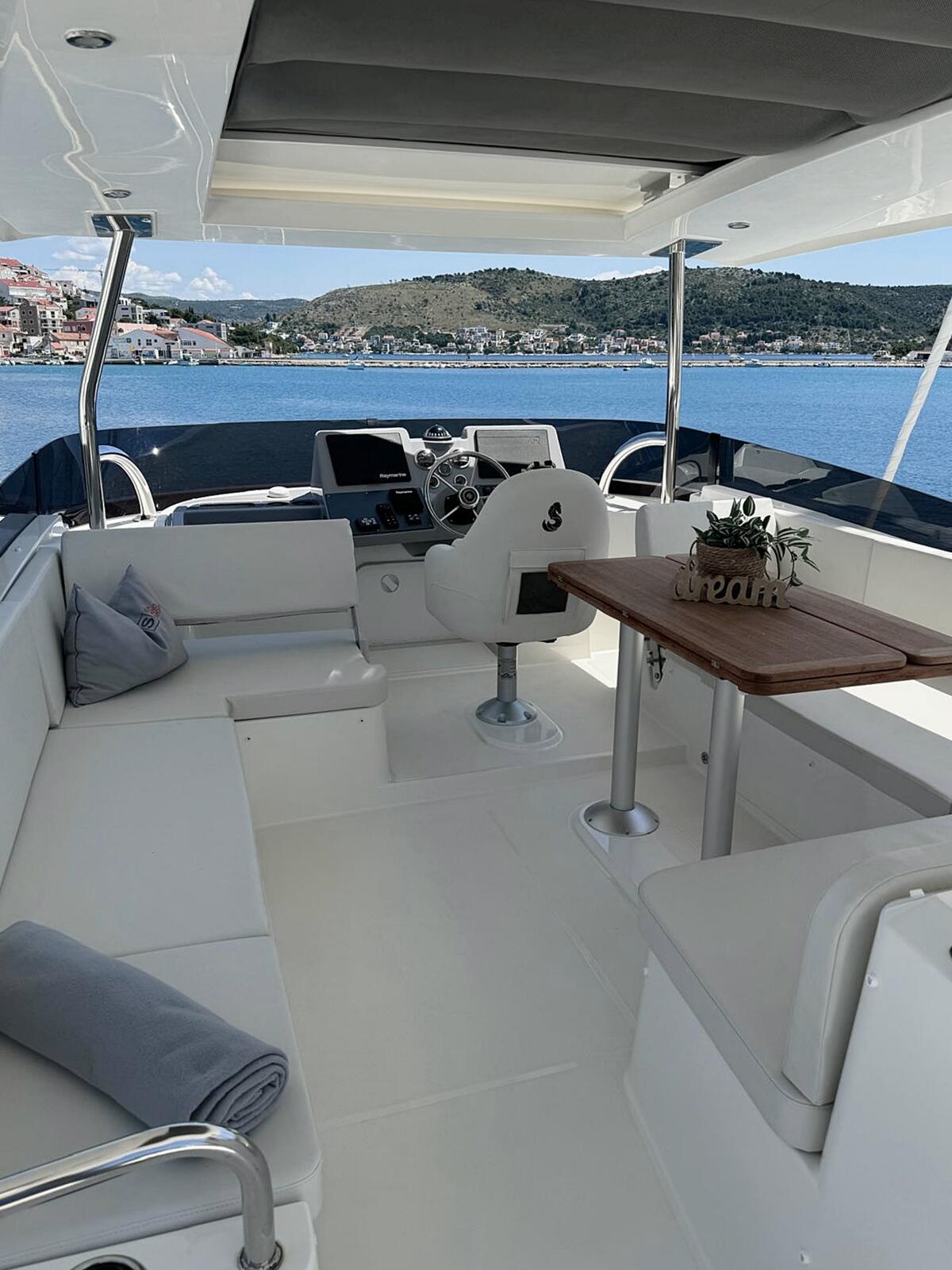 Motoryacht 