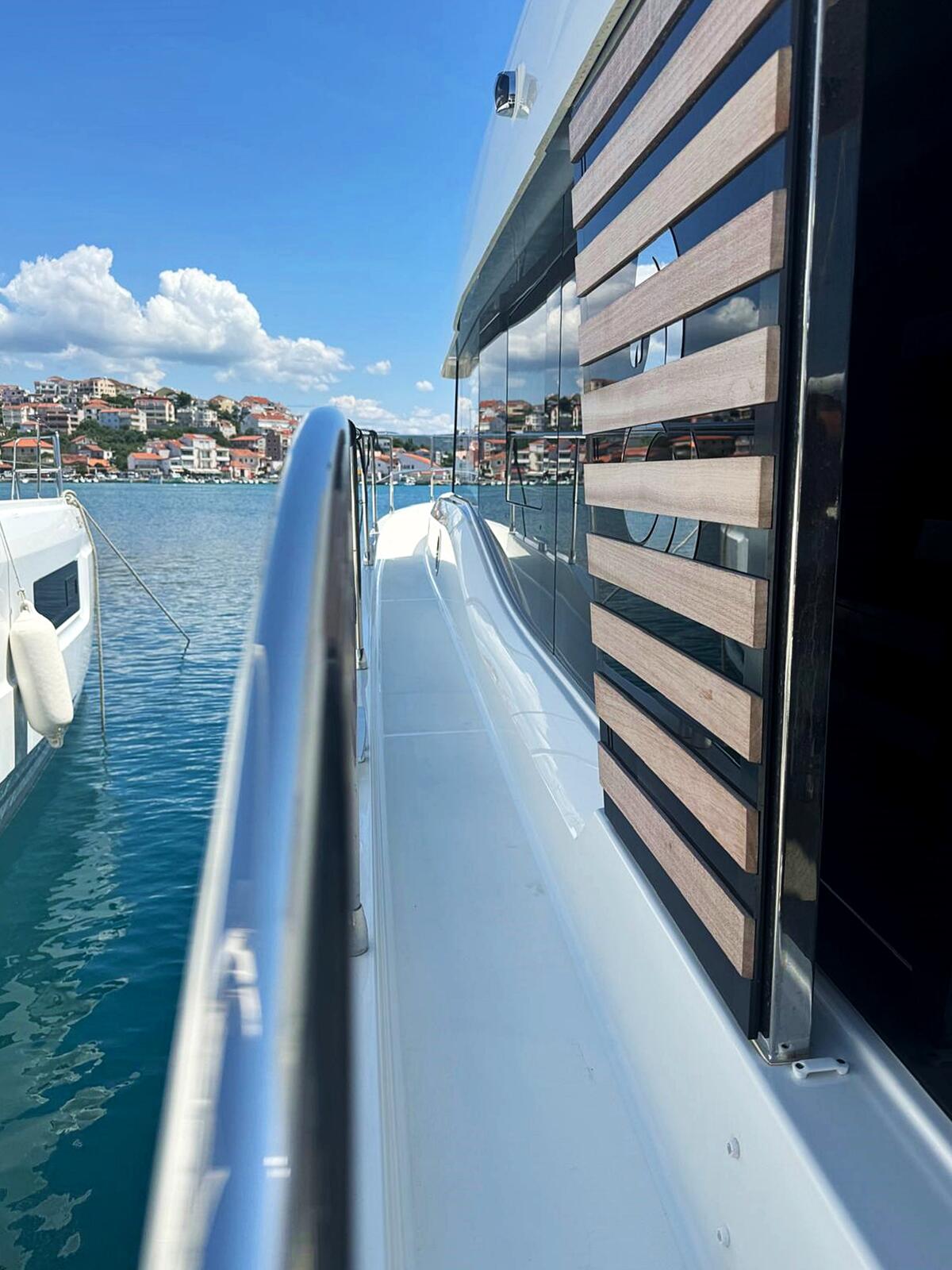 Motoryacht 