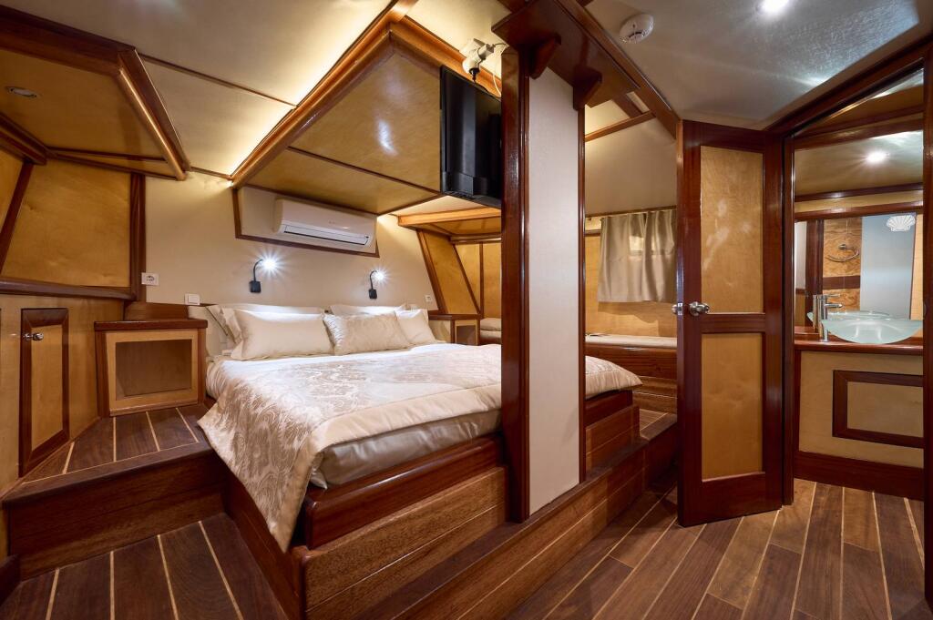 Gulet & Motor Sailer 