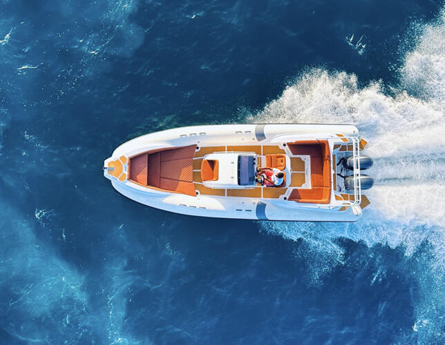 Rubber boat (R.I.B.) 
