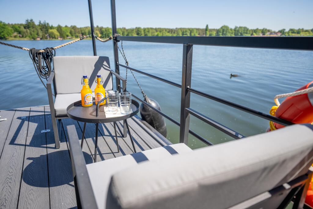 House boat 