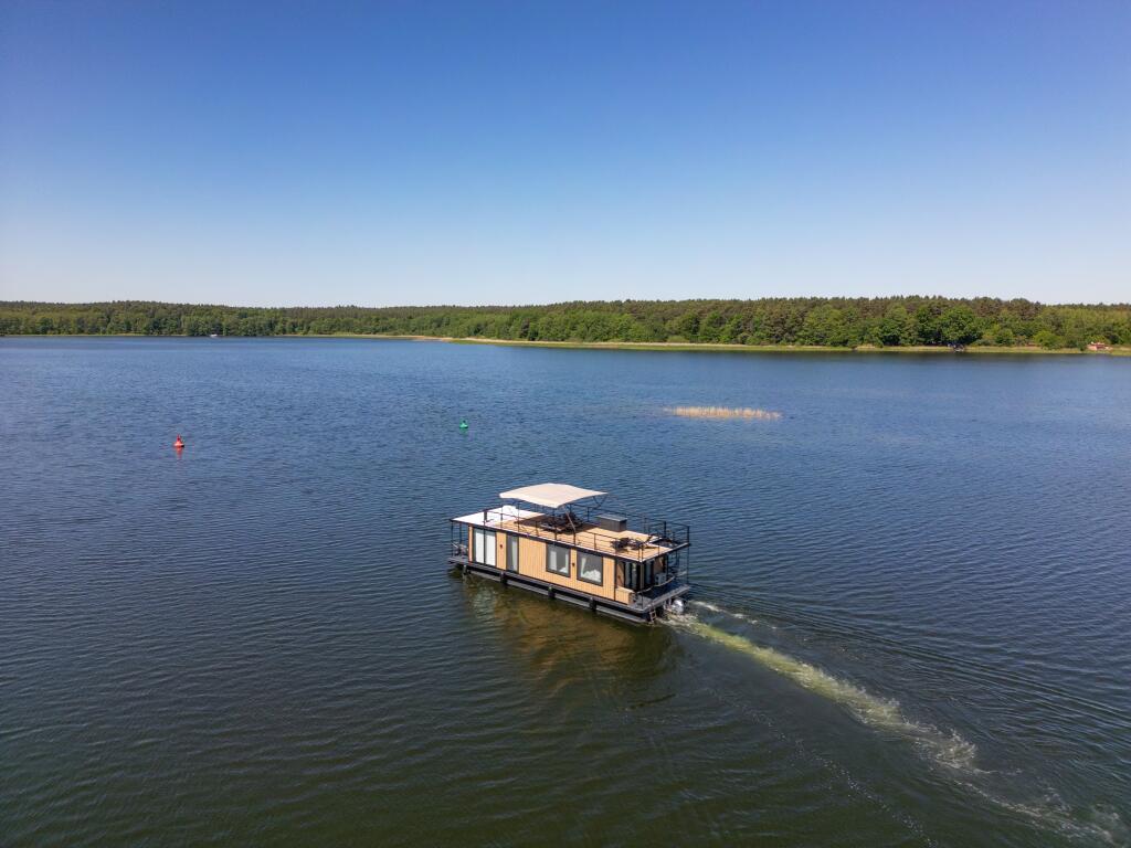 House boat 